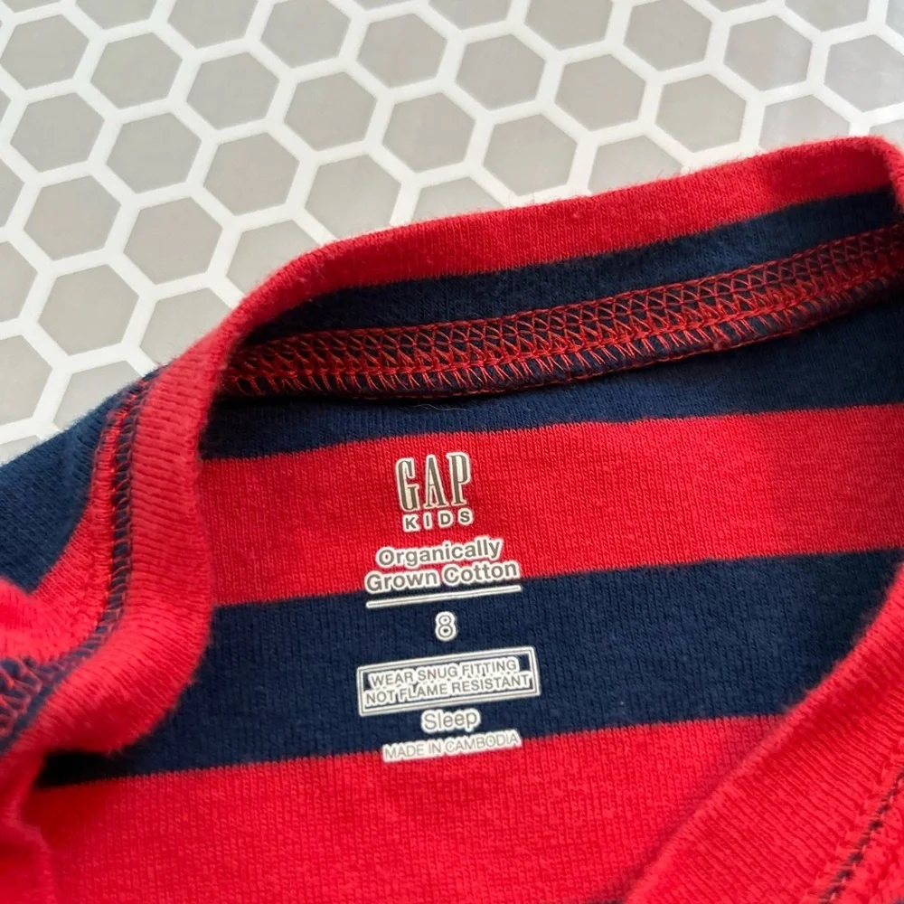 GAP Red and Navy Striped Long Sleeve Pajama Set Size 8